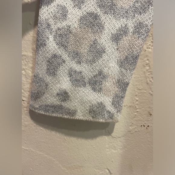 SPLENDID Cheetah Leopard Cardigan Sweater Hooded - Picture 9 of 11